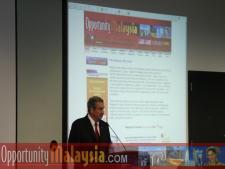 Congressman Clay Shaw Jr. speaking.Congressman Clay Shaw Jr. speaking.