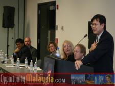 Mr. Phang Ah Tong, Executive Director of MIDA USA Region speaking about the Opportunities in Malaysia.Mr. Phang Ah Tong, Executive Director of MIDA USA Region speaking about the Opportunities in Malaysia.