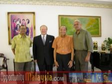 Bernhard Schutte on the Malaysia Pre Mission Trip November 2004Bernhard Schutte, Chairman of Asia Committee USA