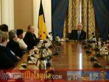 Participants meet with the Deputy Prime Minister Datuk Seri Najib Tun RazakDeputy Prime Minister Datuk Seri Najib Tun Razak and Bernhard Schutte, Chairman of Asia Committee USA, Dato' Rosnah Majid, CEO of Electronic Business Management (EBM)