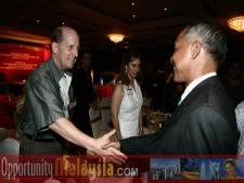 Ken Haiko meets the Chief Minister of Kedah with an Official handshakeKen Haiko, Vice Chair of the Florida Space Authority and Dato' Seri Syed Razak bin Syed Zain, Chief Minister of Kedah