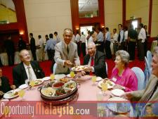 The Chief Minister of Kedah serves Dr. Ray Ferrero DinnerBernhard Schutte, Chairman of Asia Committee USA, Dato' Seri Syed Razak bin Syed Zain, Chief Minister of Kedah, Dr. Ray Ferrero, President of Nova Southeastern University, and Raquel Ferrero
