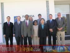 Florida Space Authority Visit April 2005Patrick Everett, Executive Assistant Digital Media Network, Bernhard Schutte, Chairman of Asia Committee USA (DMNI, Captain Winston Scott, Executive Director of the Florida Space Authority, Lorna Honecker, Luxury Realtor of Prudential Florida First, Dato' Rosnah Majid, CEO of Electronic Business Management (EBM), Glenn Vera, Deputy Director of Florida Space Authority, Boni Chuah, Commercial Attache in KL, Charles Zechman, Kenneth 