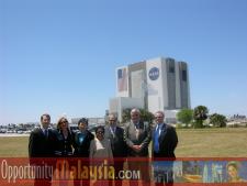 NASA Kennedy Space Center's Vehicle Assembly BuildingPatrick Everett, Executive Assistant Digital Media Network, Lorna Honecker, Luxury Realtor of Prudential Florida First, Boni Chuah, Commercial Attache in KL, Dato' Rosnah Majid, CEO of Electronic Business Management (EBM), Bernhard Schutte, Chairman of Asia Committee USA, Kenneth 