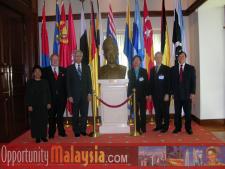 Embassy of Malaysia in Washington DCDato' Rosnah Majid, CEO of Electronic Business Management (EBM), Bernhard Schutte, Chairman of Asia Committee USA, Dato' Ghazzali Sheikh Abdul Khalid, 
Ambassador of Malaysia, Statue of Tengku Abdul Rahman, Boni Chuah, Commerical Attache for KL, Joseph Kaesshaefer, Commercial officer for KL, and Seng-Foo Wong, Minister Counselor-Economic, Embassy of Malaysia.