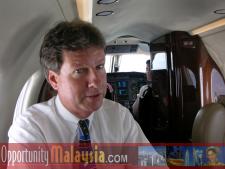 In the air with the Pilatus P12. John McCartney, Director of the US Department of Commerce for Florida.